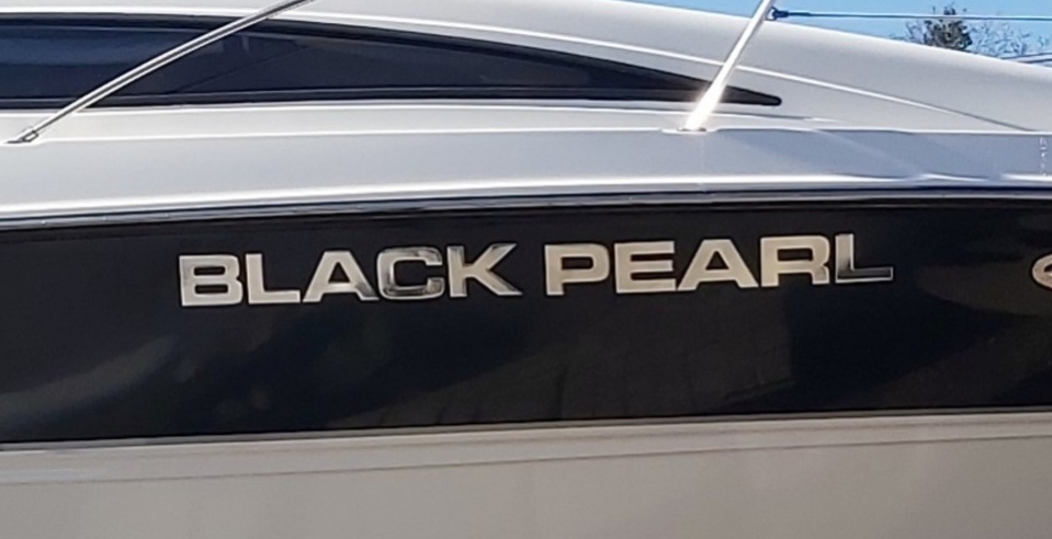 Boot naam black pearl impressie